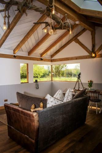 Meadow Hide - Hot Tub, Chichester