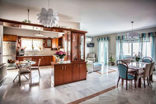 Apartamento Antonella Home, Holiday Apt With Sea Views!