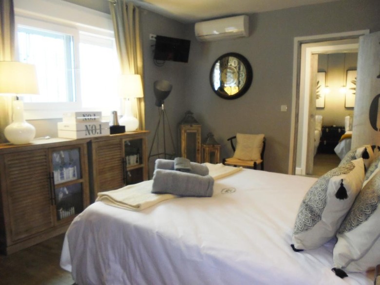 Hostal Tak