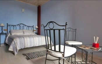 Hostal Observatorio De Aves Mas De Bu�ol