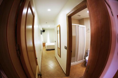 Hostal Pensi�n Venta De T�bar