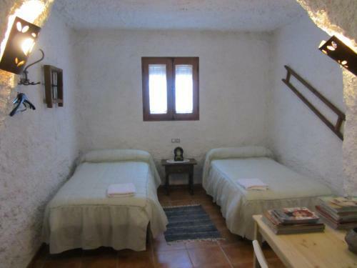 Cuevas El Balc�n De Orce