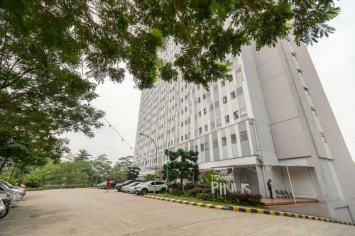 Hotel Reddoorz Apartment At Gunung Putri Square
