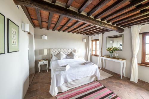 Charming Tuscan Villa With Stunning Seaview & Pool