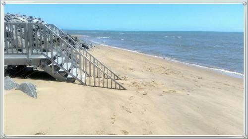 Oceanfront Beach House With Stunning Views - Wake Up To Amazing Sunrises