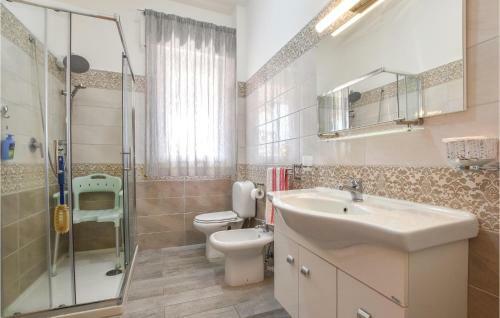 Stunning Apartment In Giarre With Wifi And 2 Bedrooms
