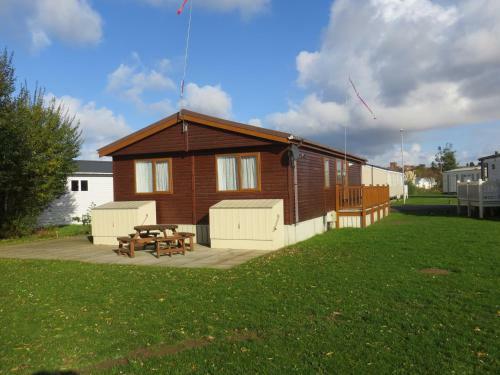 Jolie, Lodge On Manor Park