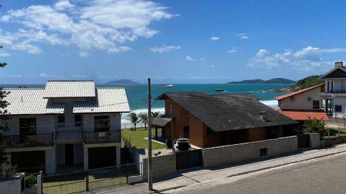 Casa De Praia Multifamiliar Em 4 Ilhas