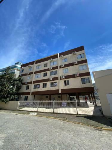 Apartamento (203) 50m Da Praia De Bombinhas