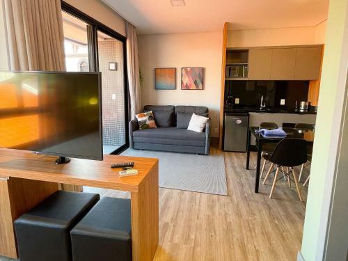 Apartamento Aion Su�tes No Centro De Bombinhas - Moderno Loft Com Localiza��o Central