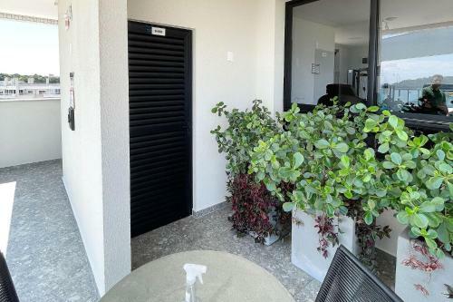 Apartamento Aion Su�tes No Centro De Bombinhas - Moderno Loft Com Localiza��o Central