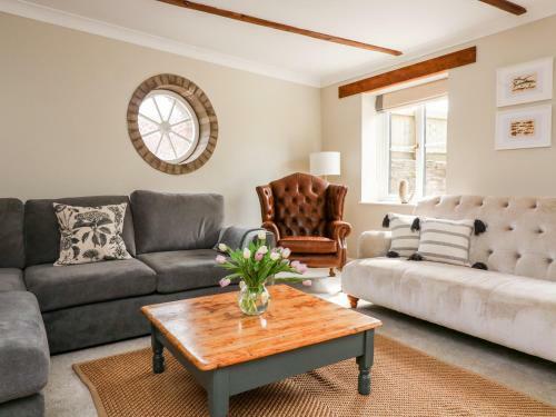 1 East Farm Cottage