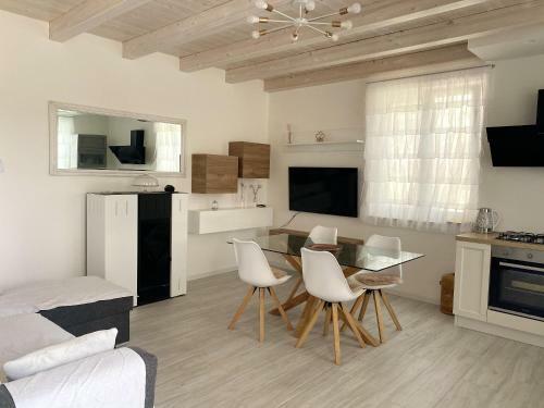2 Bedrooms House With Enclosed Garden At Modica