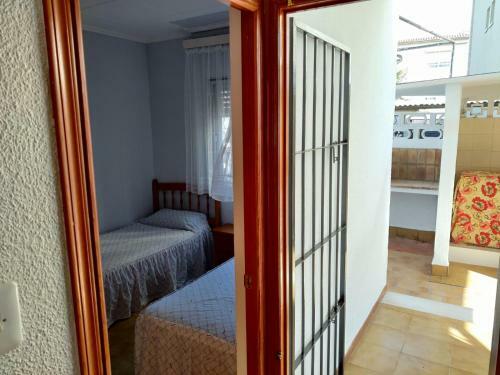 Casa Chalet Independiente En Calle Privada