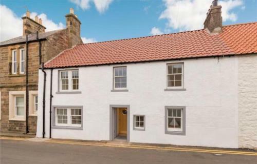 Villa The Old Post Office Cottage Situated In Largo Bay