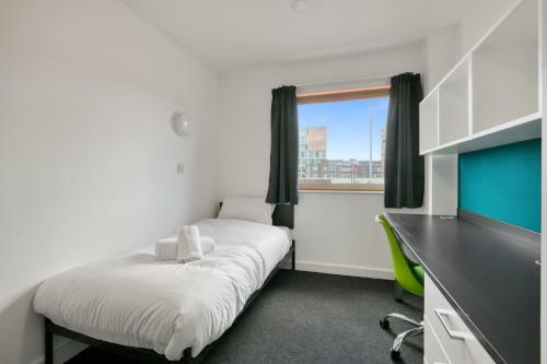 Apartamento Bright Single Room Next To City Centre!