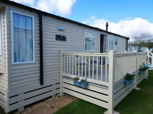 Self-catering Holiday Home At Shorefield Country Park