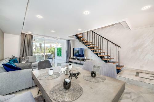 Luxury Townhouse Golden Mile