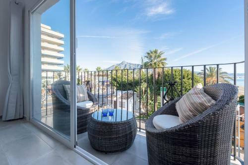 Puerto Banus Frontline Apartment With Amazing Sea Views