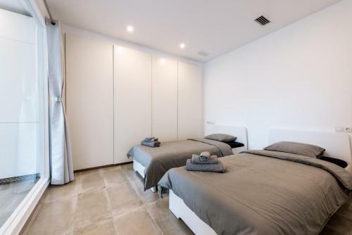 Puerto Banus Frontline Apartment With Amazing Sea Views