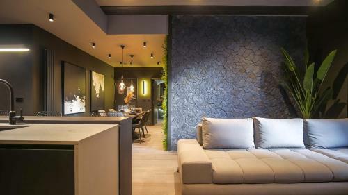 Midnight Boutique By The Jacksonheim Boutique