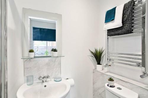 Stunning 4-bed House In Manchester