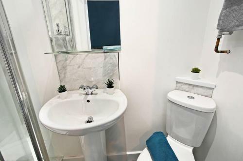 Stunning 4-bed House In Manchester