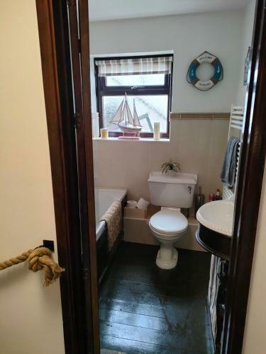 Fishermen's Cottage With Log Burner
