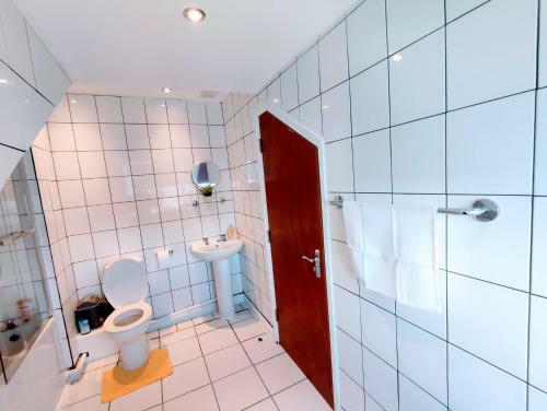 Apartamento Crystal Suite 4 - Private Parking - Metro