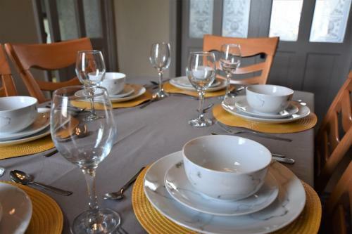 Apartamento Dwell Living - Central Comfortable Cosy 3 Bedroom Home