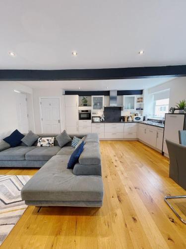 Relaxing 3-bedroom City Centre Apartment