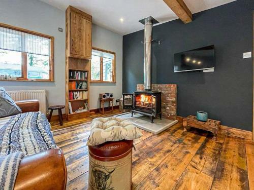 Nutshell- Rose Farm Cottage