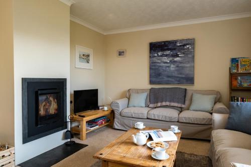 8 Marshalls Way
