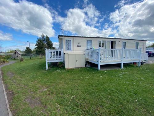 Seton Sands Haven Holiday Park - Platinum Caravan