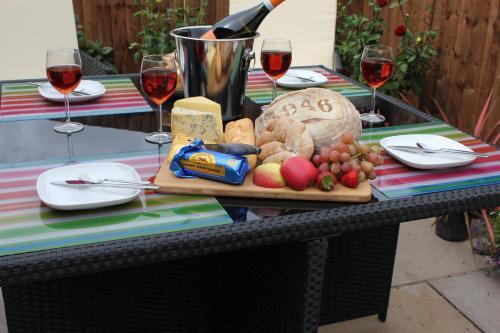 Lowes Meadow Cottage Holiday Rental