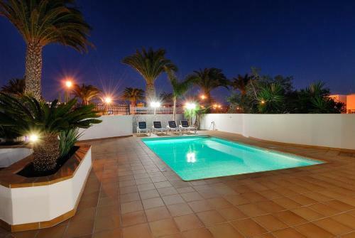 Remarkable 2-bed Apartment In Playa Blanca