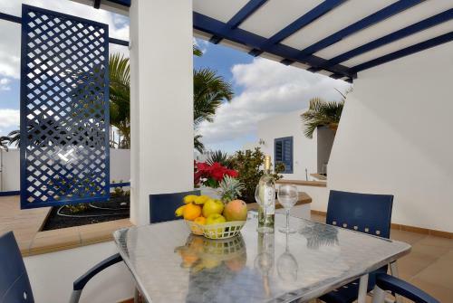 Remarkable 2-bed Apartment In Playa Blanca