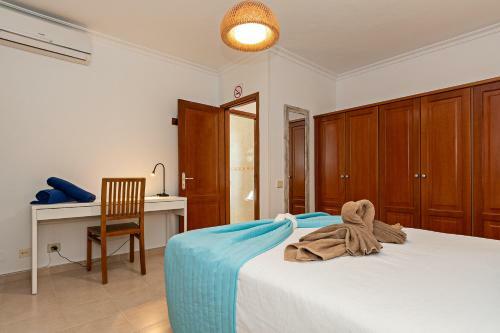 Villa 3br Home - Private Heated Pool - Parking