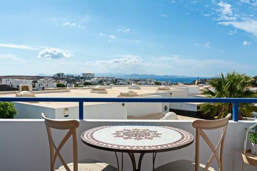 Villa 3br Home - Private Heated Pool - Parking