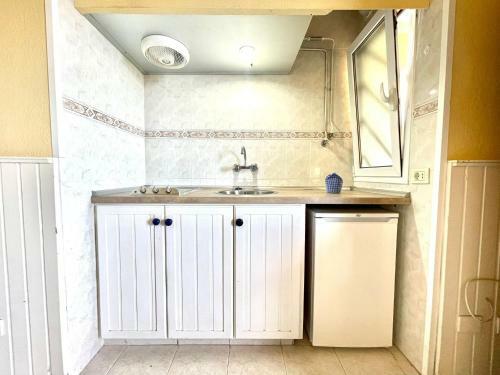 Apartment With Ocean Views In Playa Jardin