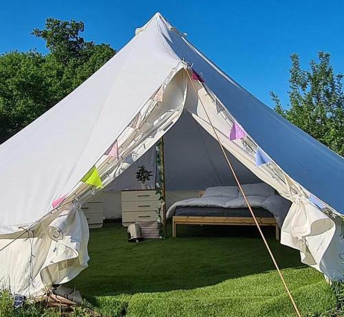 5 Meter Bell Tent - Up To 5 Persons Glamping