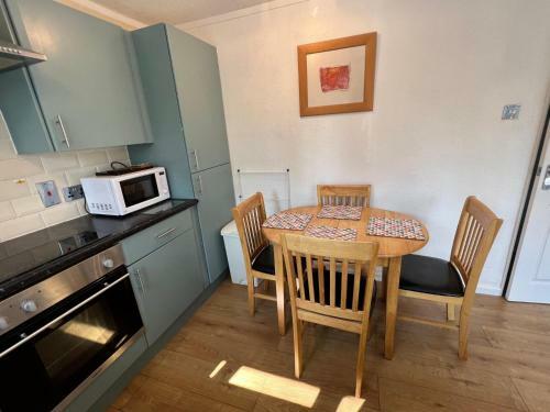 Cosy 2bd Chalet St Ives Holiday Village
