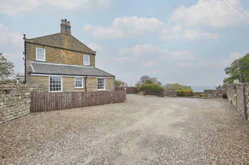 Host & Stay - Apartment 7 Sneaton Hall