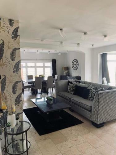 New Forest-hot Tub-pool Table-fire Pit-5bedroom