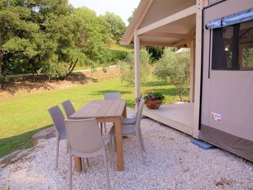 Romantic Lodge At Scansano With Shared Swimming Pool