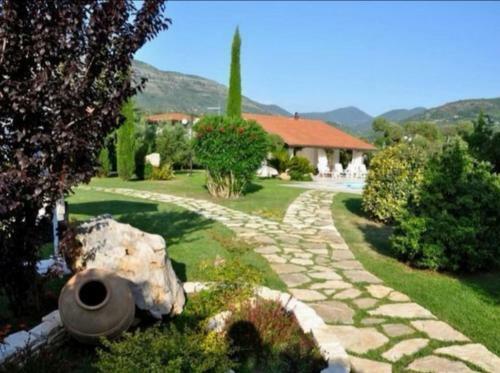 Villetta Blue Garden