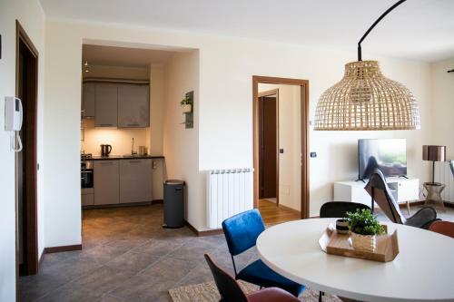 Apartamento Residenza La Corte Visconti - Flat With Pool And Patio
