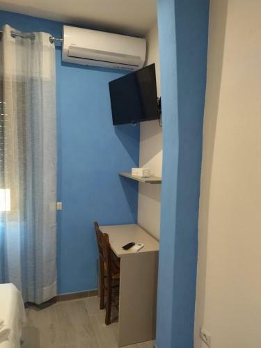 Hostal Lungomare Bed Rooms