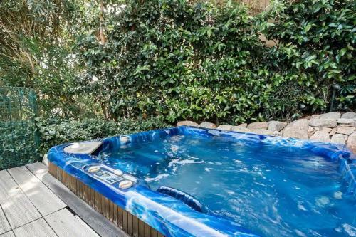 [villa Sul Mare] Con Piscina E Jacuzzi Privata