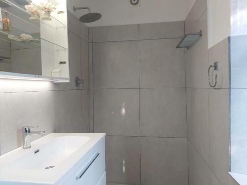 Immaculate 1-bed Apartment In Mombercelli